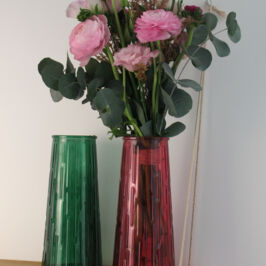 Craquez pour nos nouveautés ! 🌸

Deux modèles assortis pour toutes vos envies:

👉 Vase : élancé, parfait pour mettre en valeur vos fleurs de saison
👉Soliflore : rond et compact pour apporter douceur à vos créations.

Disponibles en rose et vert, idéal pour provoquer un coup cœur chez vos clients bouquet

N’attendez plus, rendez-vous sur notre site et en magasin (lien en bio) 🛒

#RenaudHorticash#Vase #Fourniture#Grossiste #Fleuriste#Soliflore#Nouveautés