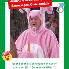 La période estivale, c’est la bête noire de certains d’entre nous.

Avec tous les mariages et événements qui s’enchaînent, la chaleur qui ne cesse de monter, les clients qui restent exigeants… C’est parfois compliqué de garder notre motivation et notre sang-froid ! 😱

Quand le client vous demande de modifier le devis alors que toutes vos commandes fournisseurs sont passées, vous réagissez comment ?

Perso, j’ai exactement la même tête que Chandler sur ce GIF 🙄

Heureusement, je pense à vous divertir avec ces mèmes incroyables (allez, dites-le 😉).

Prenez soin de vous 🫶

Vic'

#meme #GIF #humour #fleuriste #commercant #client #evenementiel #mariage
