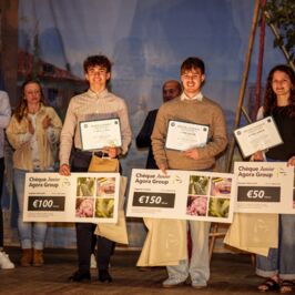 5 jours de créativité au @chateaudebrissac 🌿

Retour en images sur le concours Piverdie, organisé par le centre de formation @cnph_piverdiere du 9 au 13 avril 2026.

Cette année, le thème “Symphonie des éléments” a offert aux candidats l’opportunité d’exprimer leur créativité à travers les textures, les formes et couleurs.

À cette occasion, nous avons eu l’honneur de remettre le 1er prix junior du concours👏

Et les grands gagnants sont…

Catégorie junior :
1er Prix – @johannwyp
2e Prix – @augustin_fleuriste_40
3e Prix – @ema_levallois

Catégorie sénior :
1er Prix – @marie.mgnll
2e Prix – @aleksandra__flak
3e Prix – @fleurspassionelle

Un grand bravo à tous les participants pour leurs créations et leur engagement !

Et bonne chance aux lauréats qui poursuivent désormais l’aventure vers des compétitions nationales 🍀

📷 @concours.piverdie

#ArtFloral #ConcoursPiverdie #Fleuristes #Créativité #Événement #Professionnels