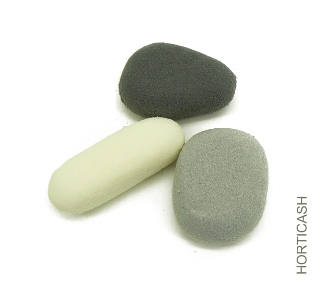 GALET RAINBOW 8CM L IVOIRE/NOIR/ARGENT x60